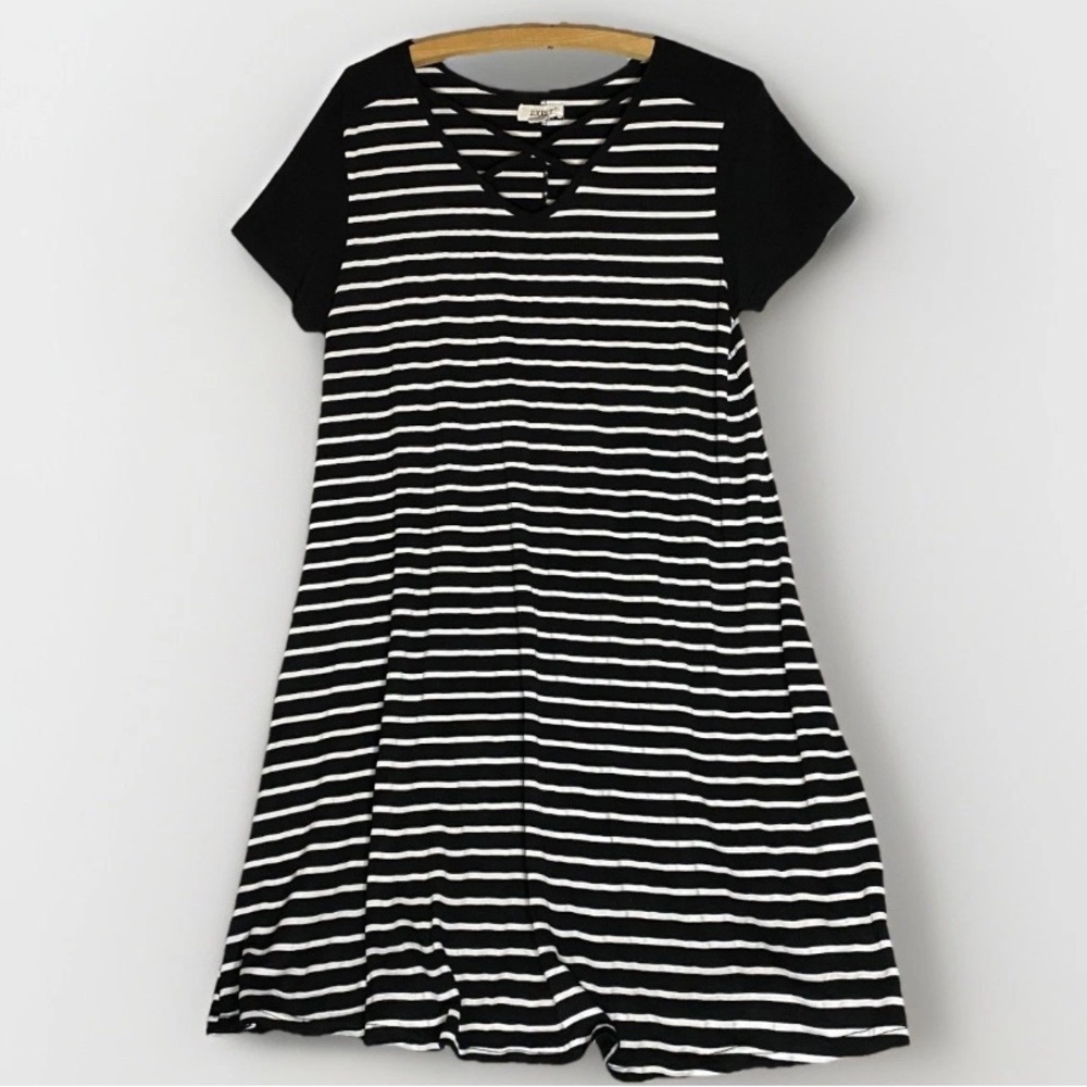 Exist Striped Midi Tshirt Dress Lightweight Casual V-neck Cross Lace Women’s‎ M